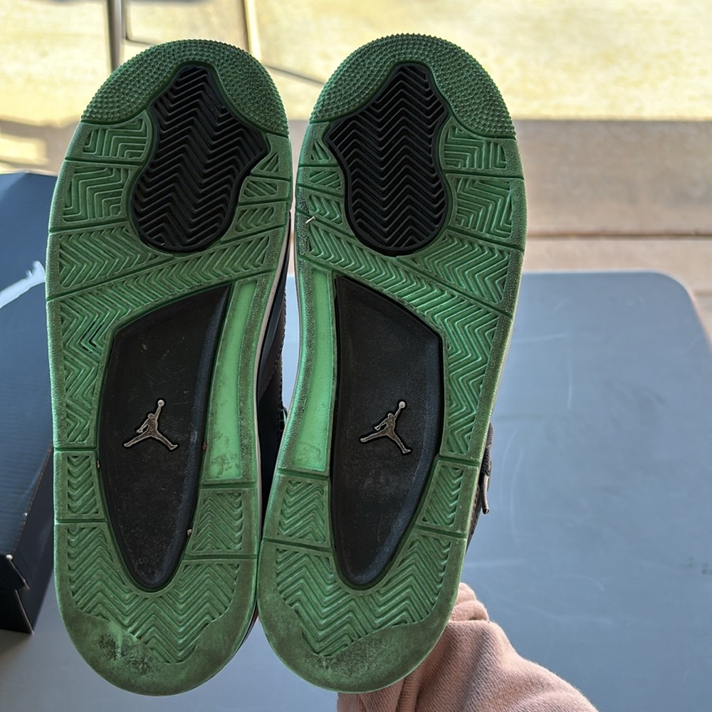 Jordan 4 Retro - Picture 5 of 6